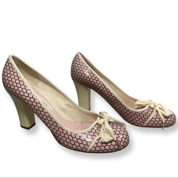 Marc Jacobs Vintage Patent Leather Fishnet‎ Pumps Size 39 - Picture 1 of 11